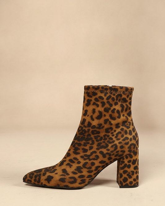 suede pointed toe slim fit boots 77634