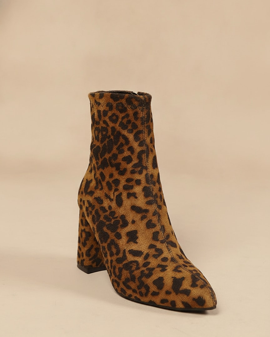 suede pointed toe slim fit boots 77634